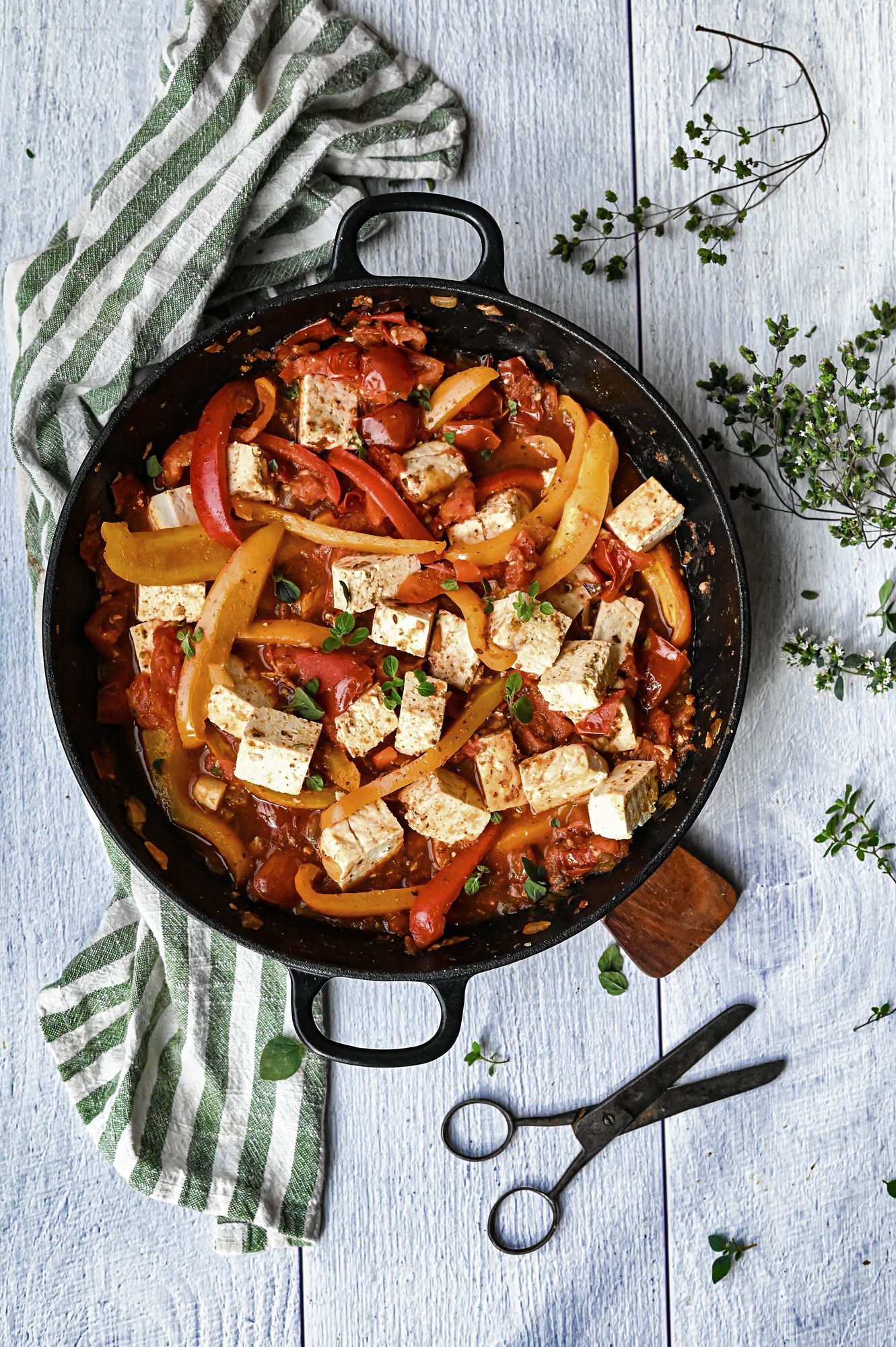 https://www.terrenature.ch/app/uploads/2024/10/17_Tofu-aux-tomates-poivrons.jpeg